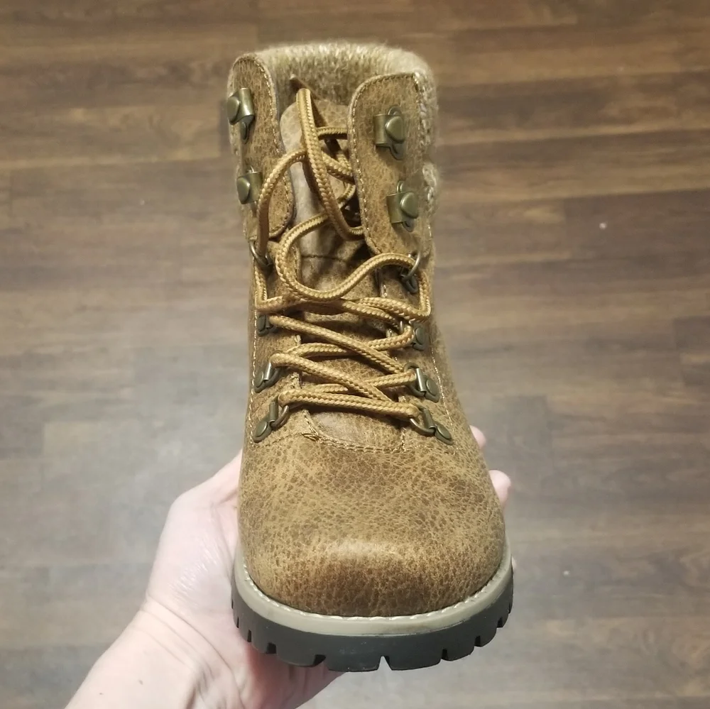 Women's Cliffs Boots - Picture 3 of 9